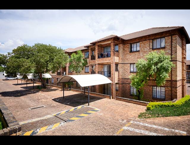 2 BEDROOM APARTMENT SOLD IN HALFWAY GARDENS